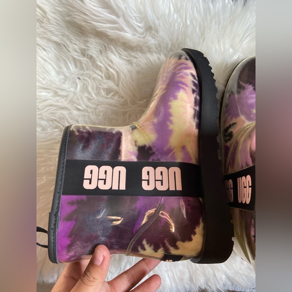 UGG classic clear mini tie dye magnolia fur boots size 8 - Picture 5 of 9